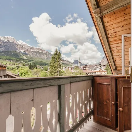 Apartment Ca' Alpini - Mountain View Terrace & Parking Cortina d'Ampezzo