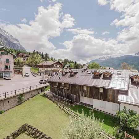 Apartment Ca' Alpini - Mountain View Terrace & Parking
