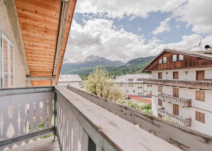 Ca' Alpini - Mountain View Terrace & Parking Διαμέρισμα